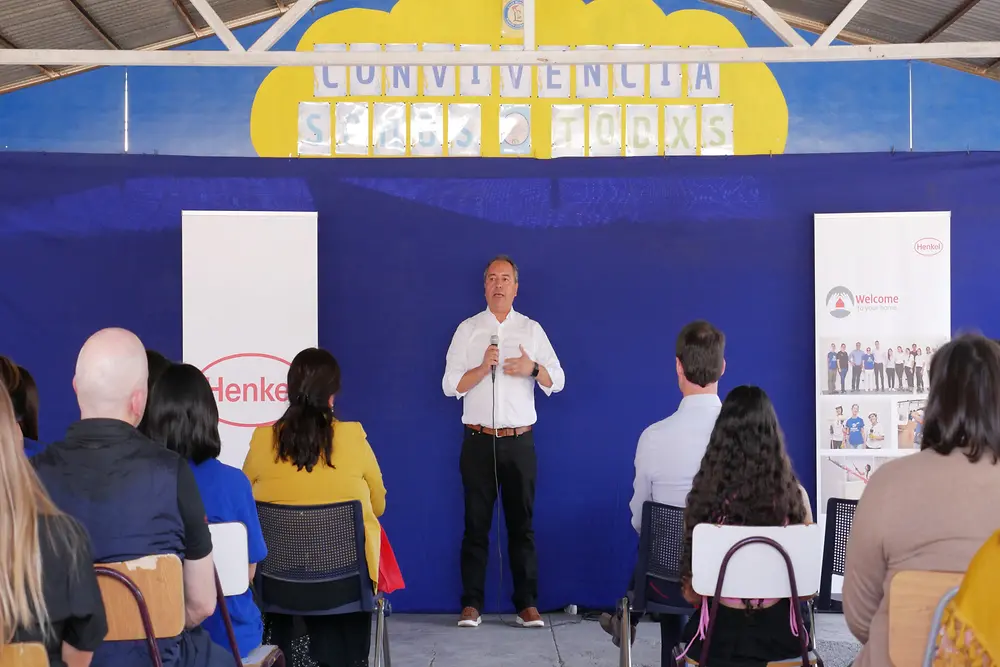 Henkel inaugura nuevo proyecto social en Quilicura, un espacio para la educación científica