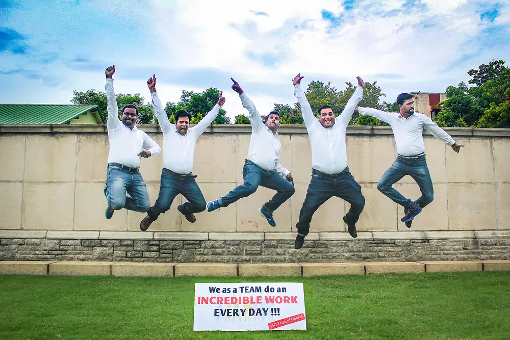Henkel employees in India exuberantly celebrate Henkel Day 2016 together. 