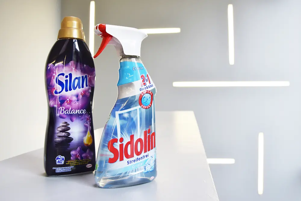 
In the pilot projects, Social Plastic was integrated into different bottle types for laundry and home care products available in selected countries in Western Europe.